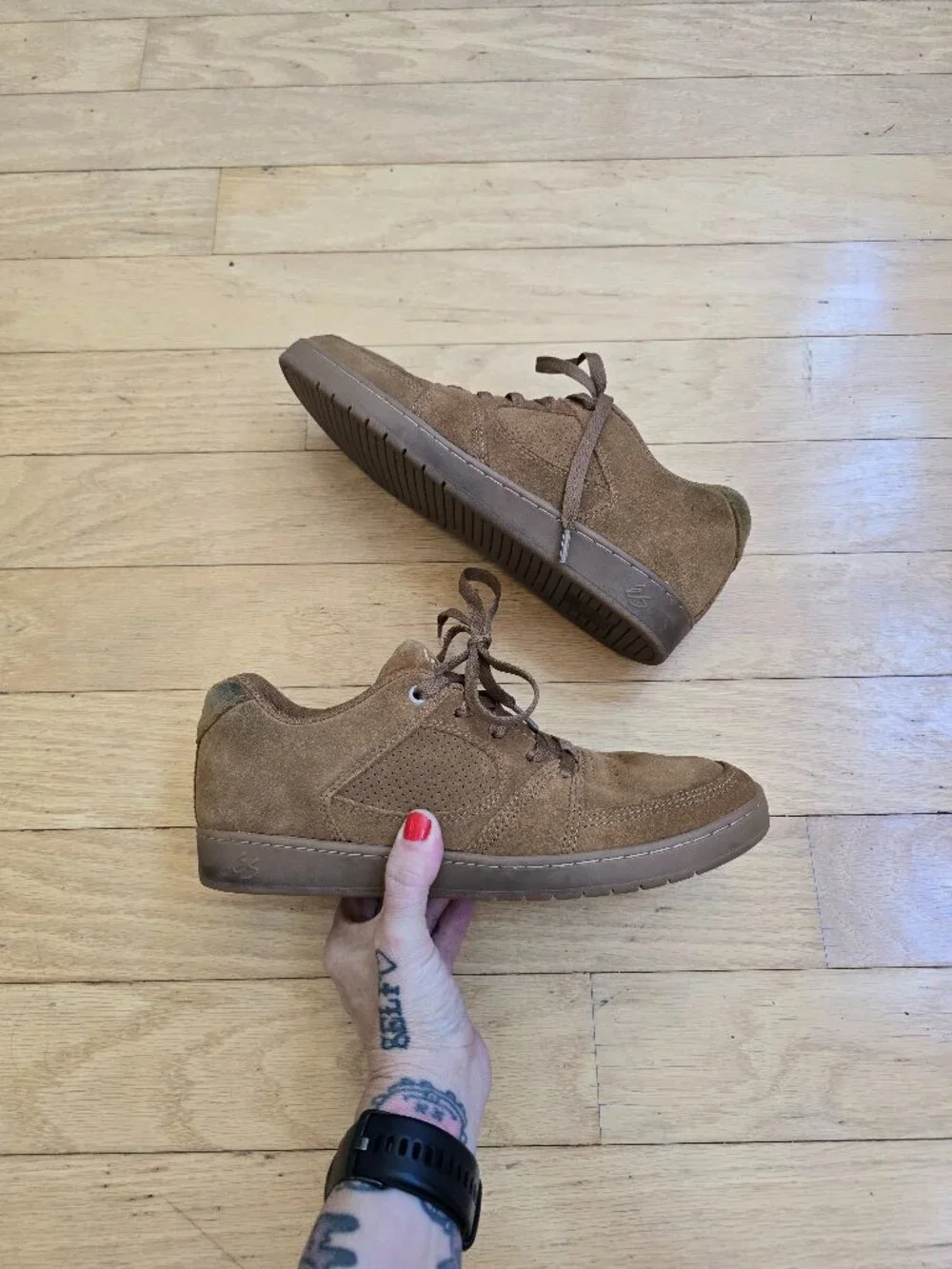 éS Footwear | Accel Slim Brown Suede Gum Sole Skater Sneakers | MENS 8